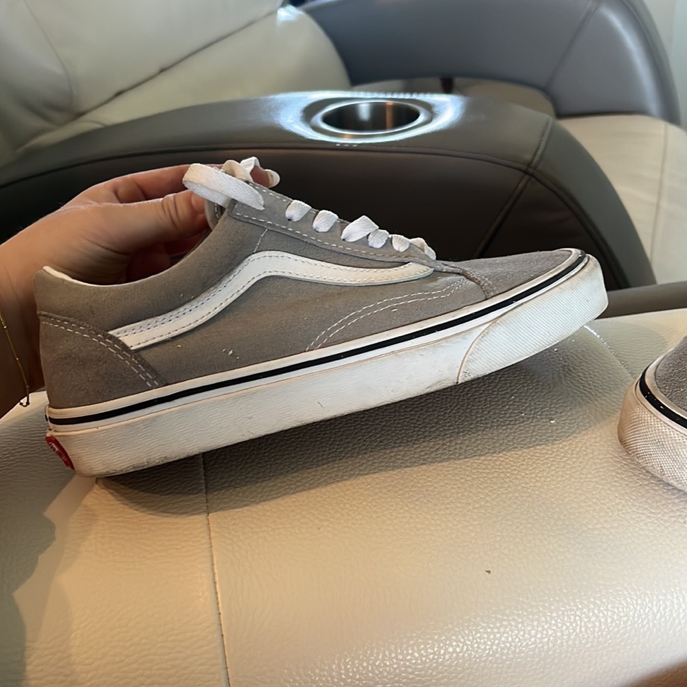 Vans - Picture 2 of 2